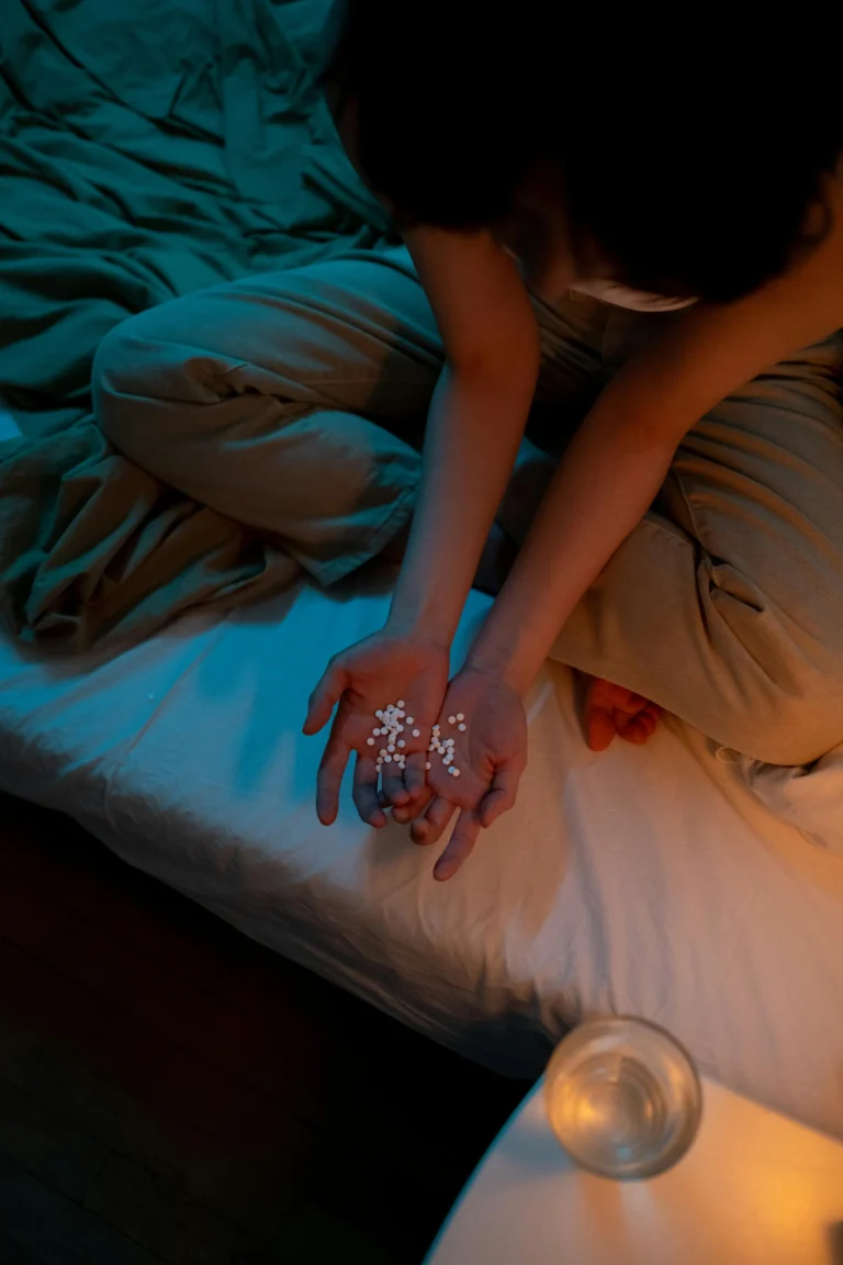 憂鬱症大學生失眠情緒低落｜TMS治療助穩定精神重返校園